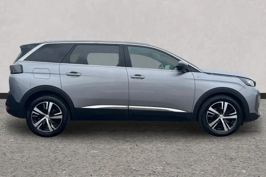 2023 Peugeot 5008 1.5 BlueHDi GT EAT8 in Grey — photo 2