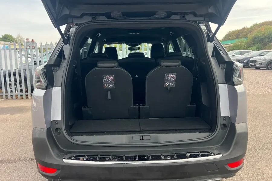 2023 Peugeot 5008 1.5 BlueHDi GT EAT8 in Grey — photo 6