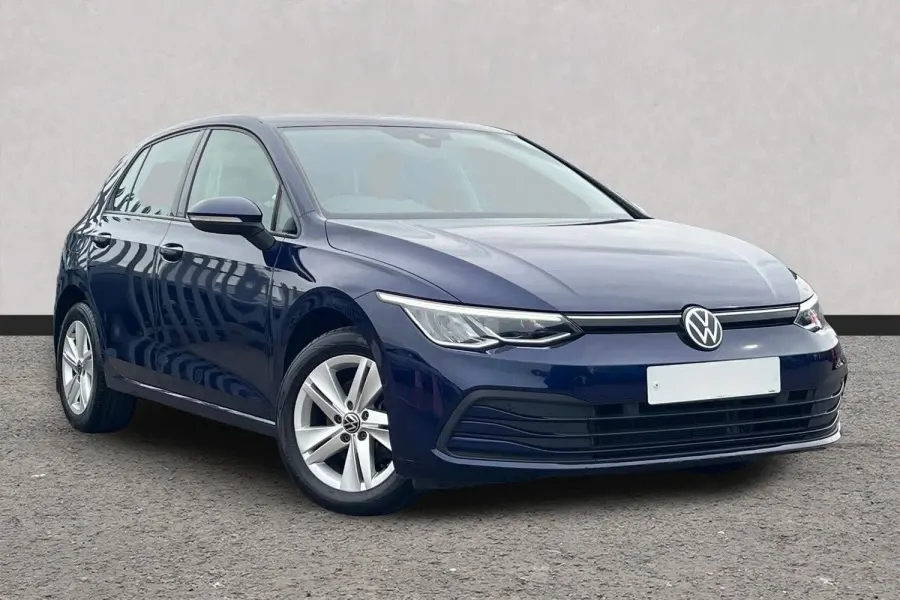 2021 Volkswagen Golf 1.5 TSI Life in Blue — main photo